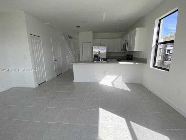 10100 SW 228 Terrace, Miami, FL 33190