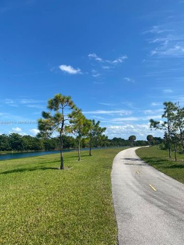10100 SW 228 Terrace, Miami, FL 33190