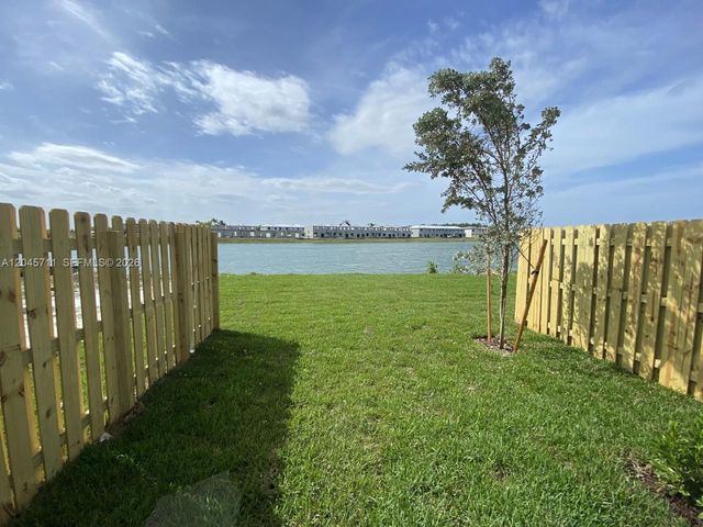 10100 SW 228 Terrace, Miami, FL 33190
