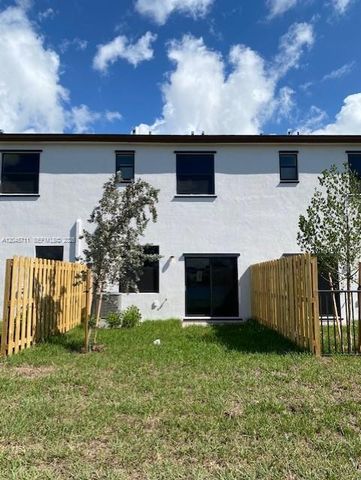 10100 SW 228 Terrace, Miami, FL 33190