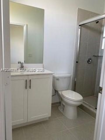 10100 SW 228 Terrace, Miami, FL 33190