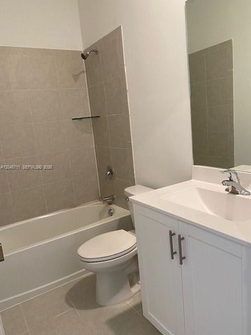10100 SW 228 Terrace, Miami, FL 33190