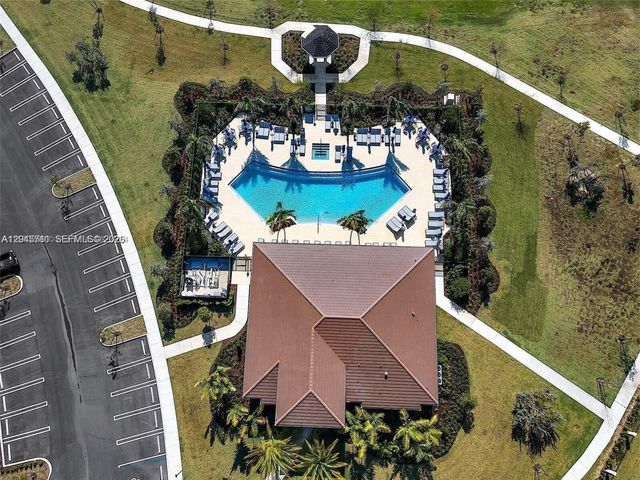 10100 SW 228 Terrace, Miami, FL 33190
