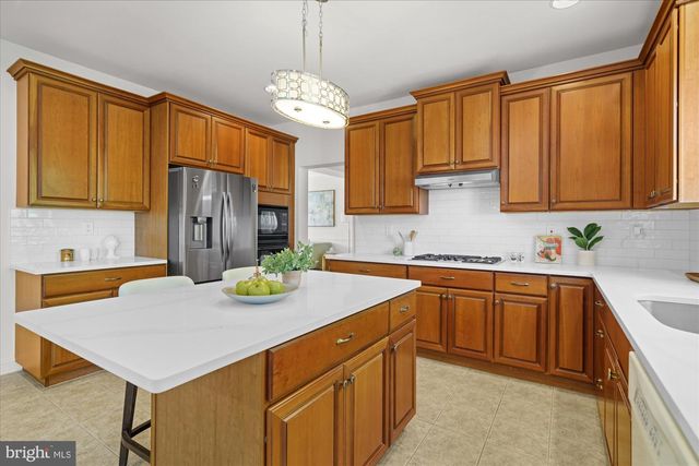 111 CHESWICK DR, North Wales, PA 19454