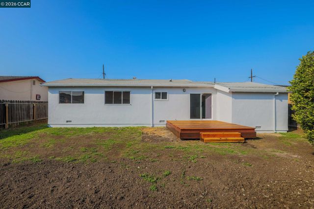 223 Diane Ave, Pittsburg, CA 94565