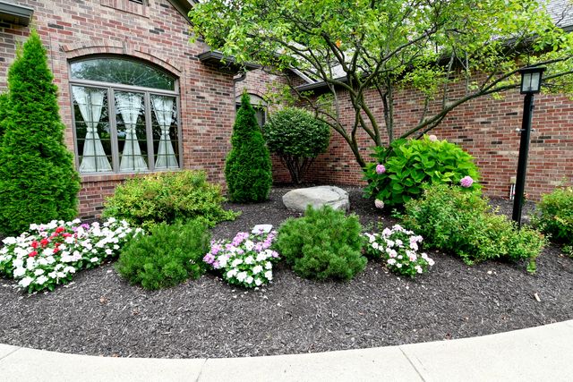 7534 Chestnut Hills Drive, Indianapolis, IN 46278