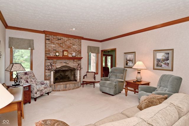 7534 Chestnut Hills Drive, Indianapolis, IN 46278