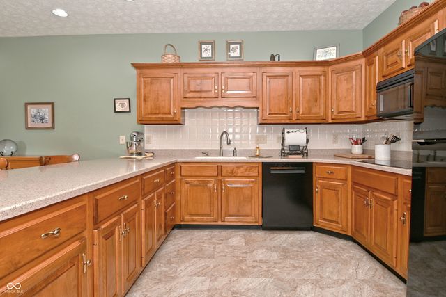 7534 Chestnut Hills Drive, Indianapolis, IN 46278