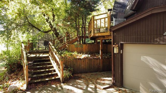 1045 Bald Eagle Lake Road, Ortonville, MI 48462