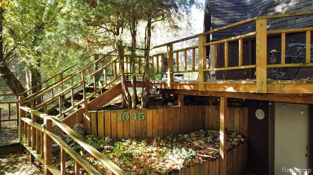 1045 Bald Eagle Lake Road, Ortonville, MI 48462
