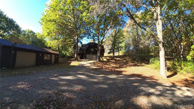 1045 Bald Eagle Lake Road, Ortonville, MI 48462