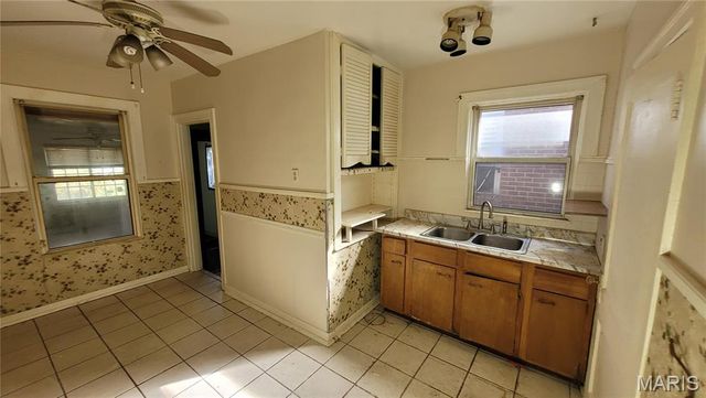 963 Canaan Avenue, St Louis, MO 63147