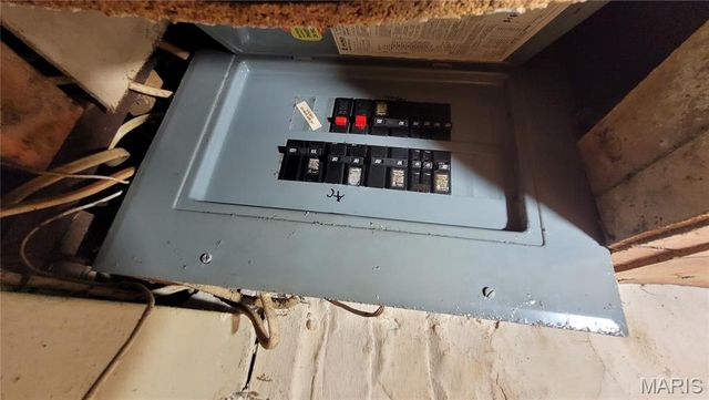 963 Canaan Avenue, St Louis, MO 63147