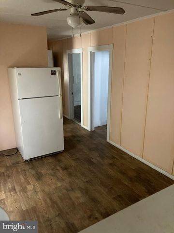 2109 CENTRAL AVE, Ship Bottom, NJ 08008