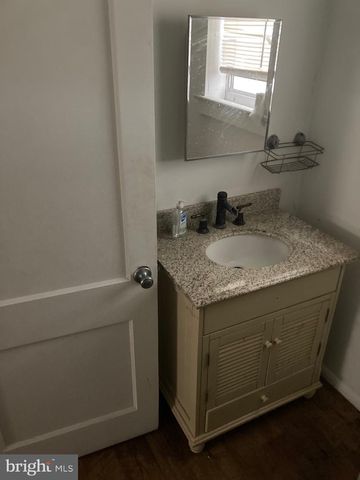 2109 CENTRAL AVE, Ship Bottom, NJ 08008