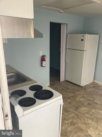 2109 CENTRAL AVE, Ship Bottom, NJ 08008