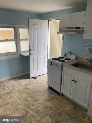 2109 CENTRAL AVE, Ship Bottom, NJ 08008