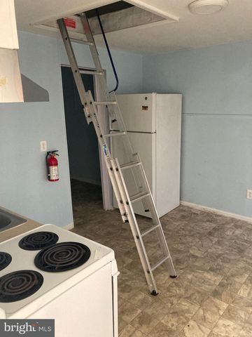 2109 CENTRAL AVE, Ship Bottom, NJ 08008