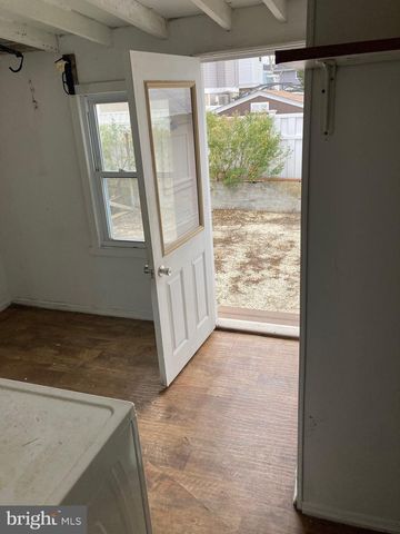 2109 CENTRAL AVE, Ship Bottom, NJ 08008