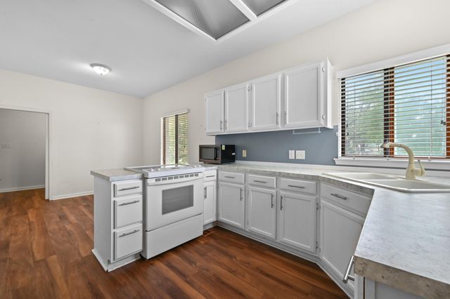 12753 Burson DR, Manchaca, TX 78652