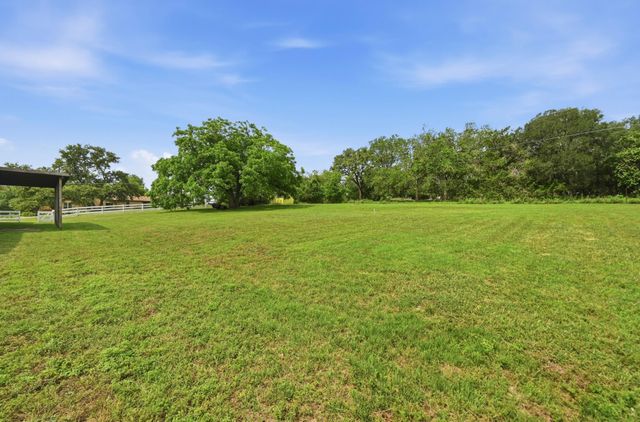 12753 Burson DR, Manchaca, TX 78652
