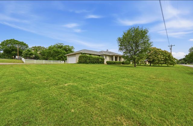 12753 Burson DR, Manchaca, TX 78652