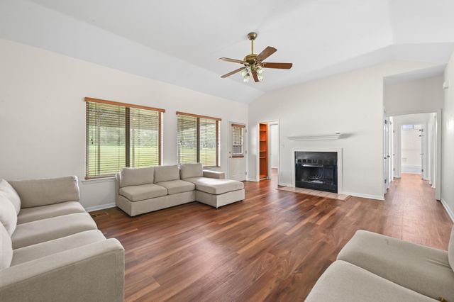12753 Burson DR, Manchaca, TX 78652