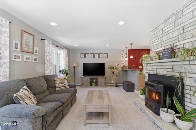 406 Gulf Hill Road, Voorheesville, NY 12186