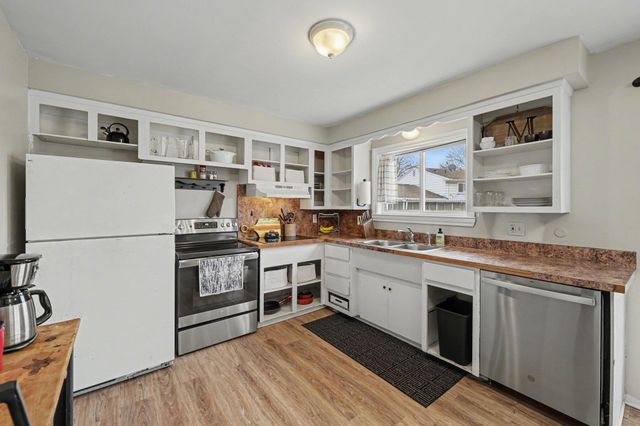 7725 N Henry Ruff Road, Westland, MI 48185