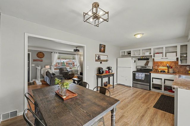 7725 N Henry Ruff Road, Westland, MI 48185