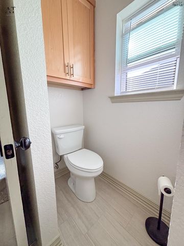 1427 AMHERST STREET, Burkburnett, TX 76354