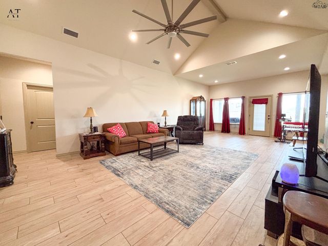 1427 AMHERST STREET, Burkburnett, TX 76354