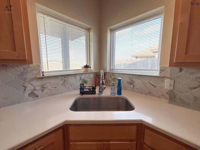 1427 AMHERST STREET, Burkburnett, TX 76354