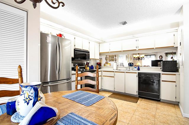 6198 Riverwalk Lane 2, Jupiter, FL 33458