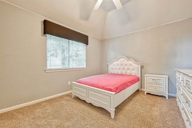 3810 Inverness Way, Montgomery, TX 77356