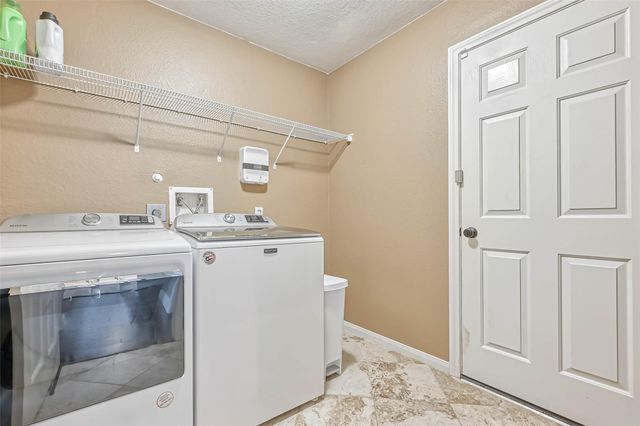 3810 Inverness Way, Montgomery, TX 77356