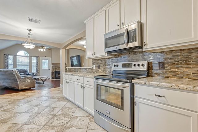 3810 Inverness Way, Montgomery, TX 77356