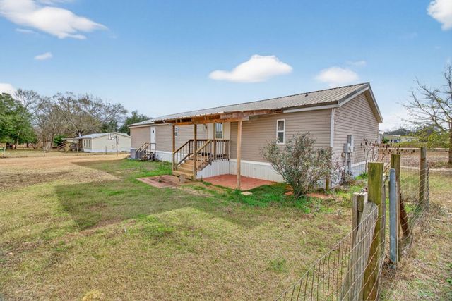 415 Bradford Drive, Headland, AL 36345