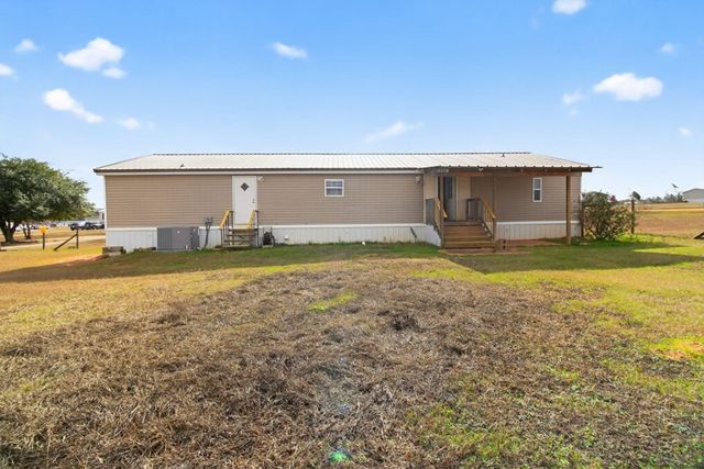 415 Bradford Drive, Headland, AL 36345