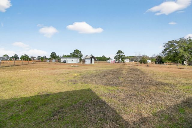 415 Bradford Drive, Headland, AL 36345