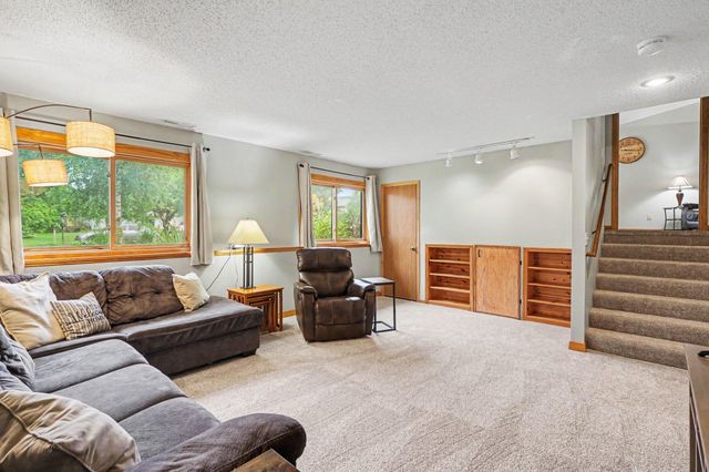 3607 152nd Street W, Rosemount, MN 55068