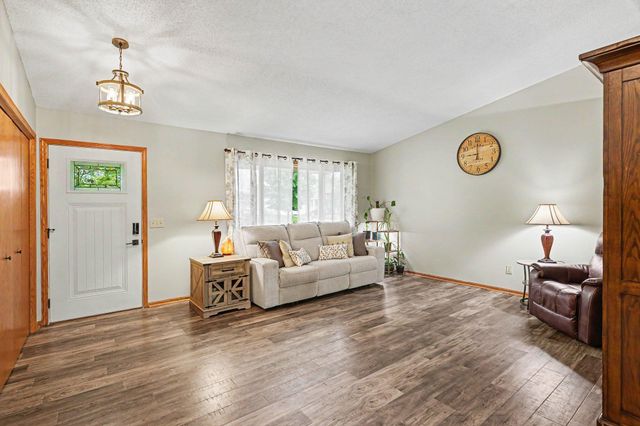 3607 152nd Street W, Rosemount, MN 55068
