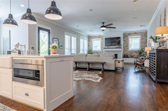 118 6th Street, Sugar Land, TX 77498