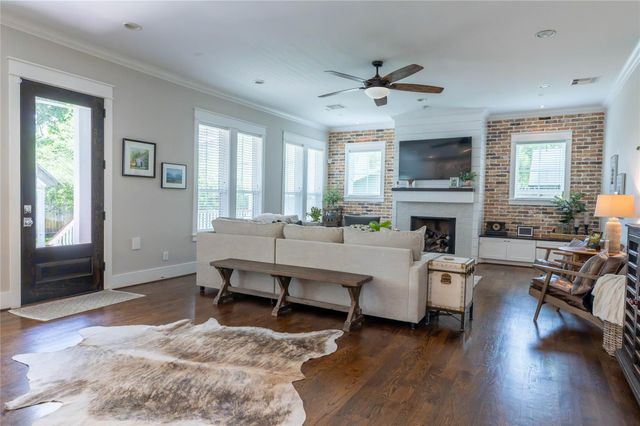 118 6th Street, Sugar Land, TX 77498