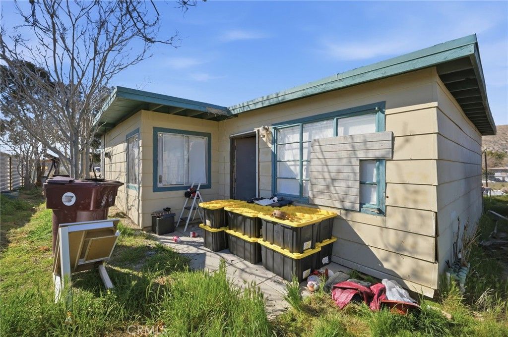 Image 20 of property listing at 7559 Chemehuevi Way, Yucca Valley, CA 92284