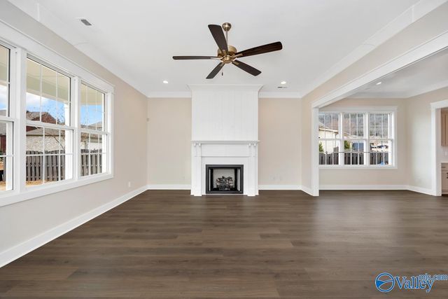 7812 Lake Walk Way, Owens Cross Roads, AL 35763