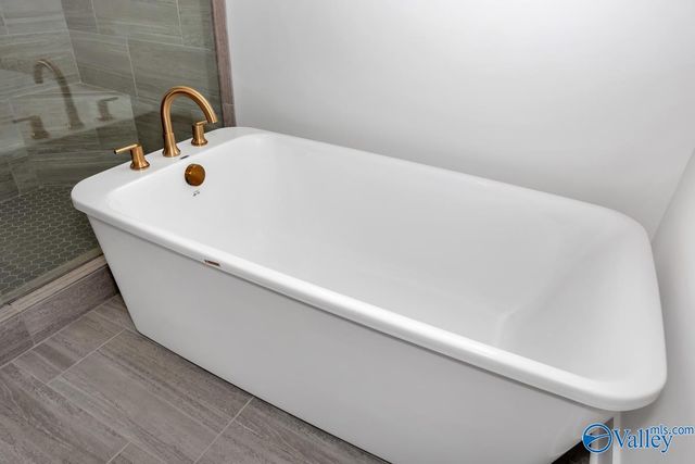 7812 Lake Walk Way, Owens Cross Roads, AL 35763