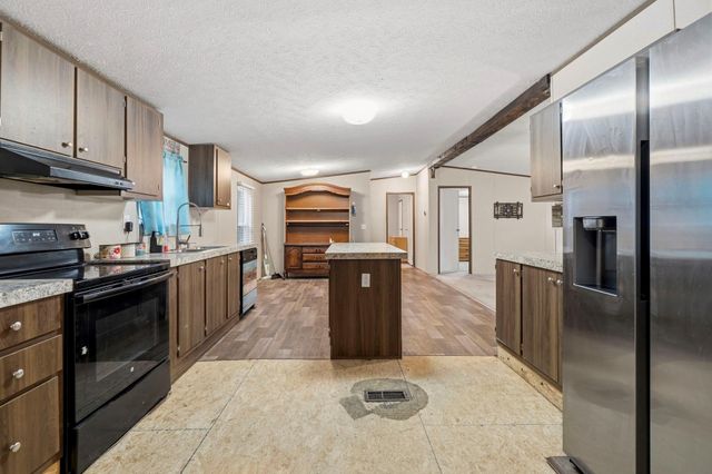 0235 Red Oak Dr, Onalaska, TX 77360