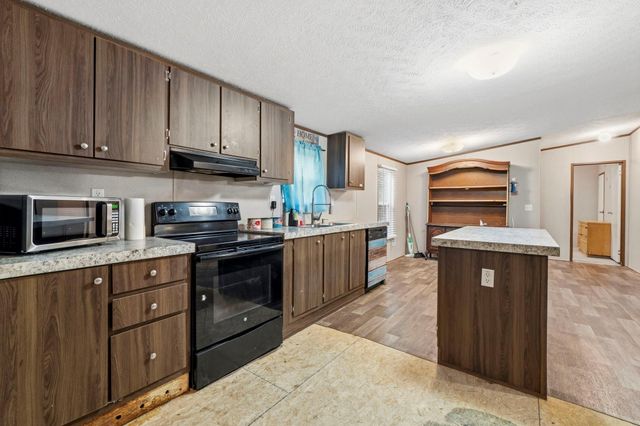 0235 Red Oak Dr, Onalaska, TX 77360