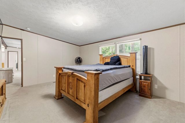 0235 Red Oak Dr, Onalaska, TX 77360